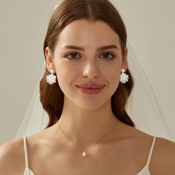 18K Gold Plated Handmade Shell Floral Petal Design Flower Dangle Earrings - Picture 4 of 7